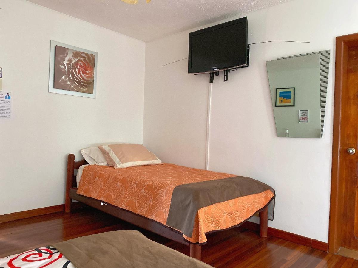 Bed And Breakfast La Uvilla Quito Buitenkant foto