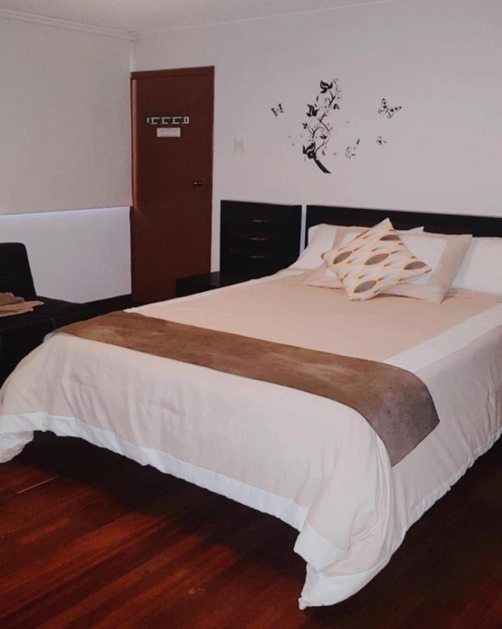 Bed And Breakfast La Uvilla Quito Buitenkant foto