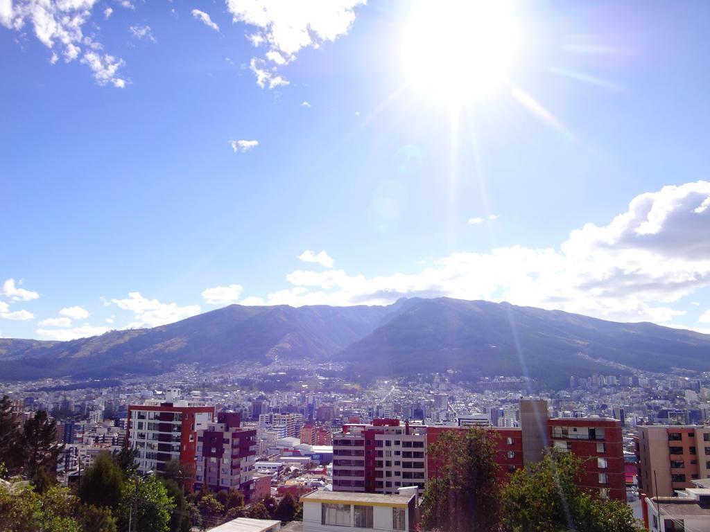 Bed And Breakfast La Uvilla Quito Buitenkant foto